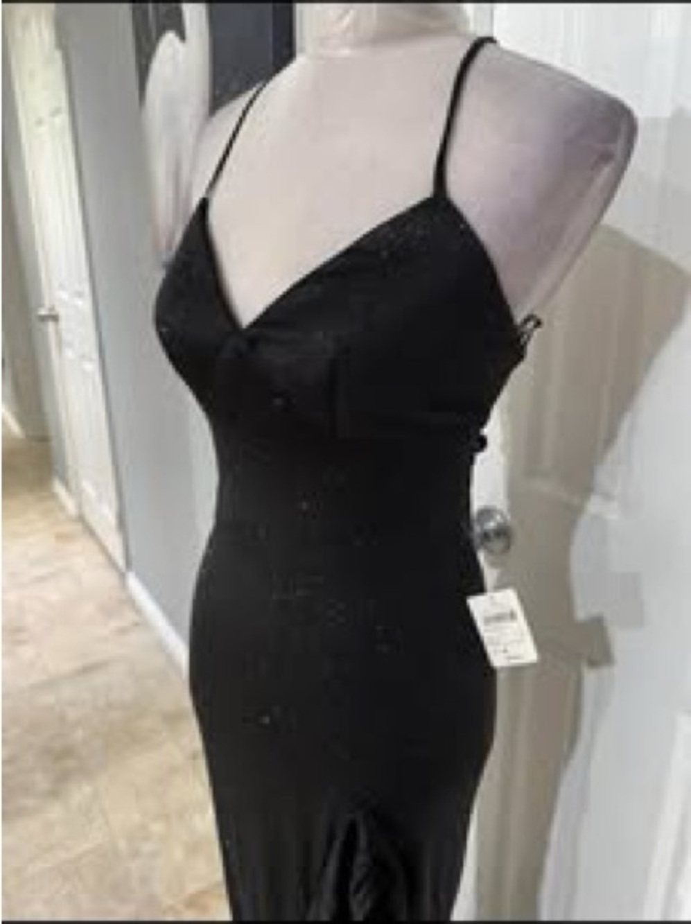 Bramd new Windsor Elegant Black Spaghetti-Strap Evening Dress size Small